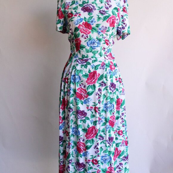 Vintage 1980's Dress with Pockets, Tareti Howard Levi Floral print with Criss Cr - Picture 2 of 10